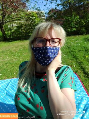 Casey Deluxe photo #0269