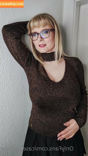 Casey Deluxe photo #0287