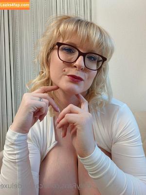 Casey Deluxe photo #0290