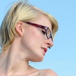 Casey Deluxe photo #0324