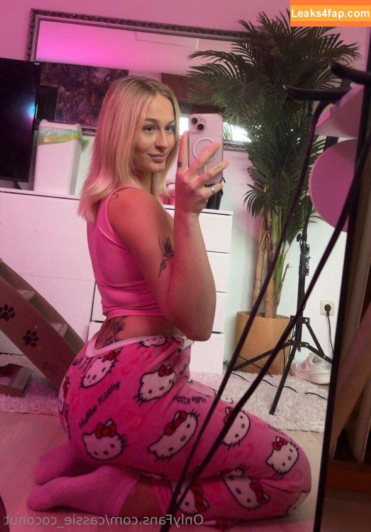 cassie_coconut / cassi_coconut / cassie_coconut_ / https: / xcassie.coconut leaked photo photo #0009