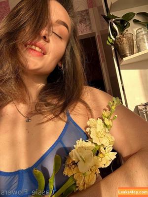 cassie_flower photo #0047