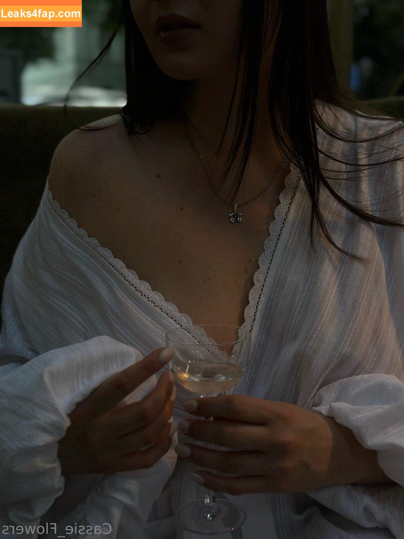 cassie_flower / _cassie_flowers leaked photo photo #1074