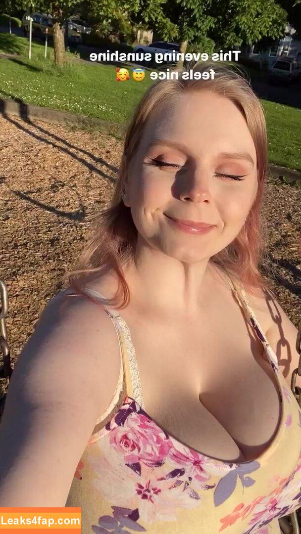 Cassie0pia / https: / therealcassie0pia leaked photo photo #0215