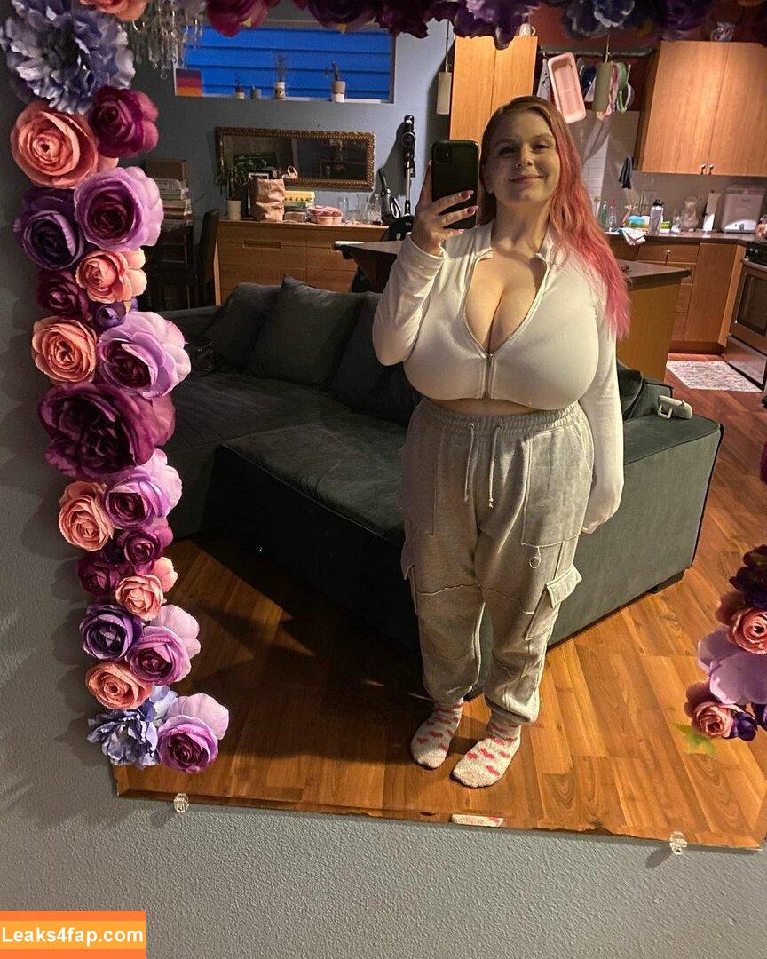 Cassie0pia / https: / therealcassie0pia leaked photo photo #0246