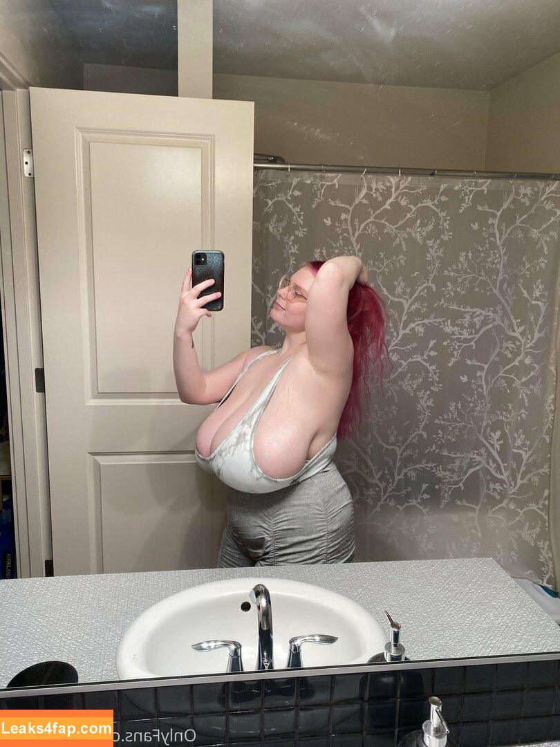 Cassie0pia / tcassie0pia / therealcassie0pia leaked photo photo #0639