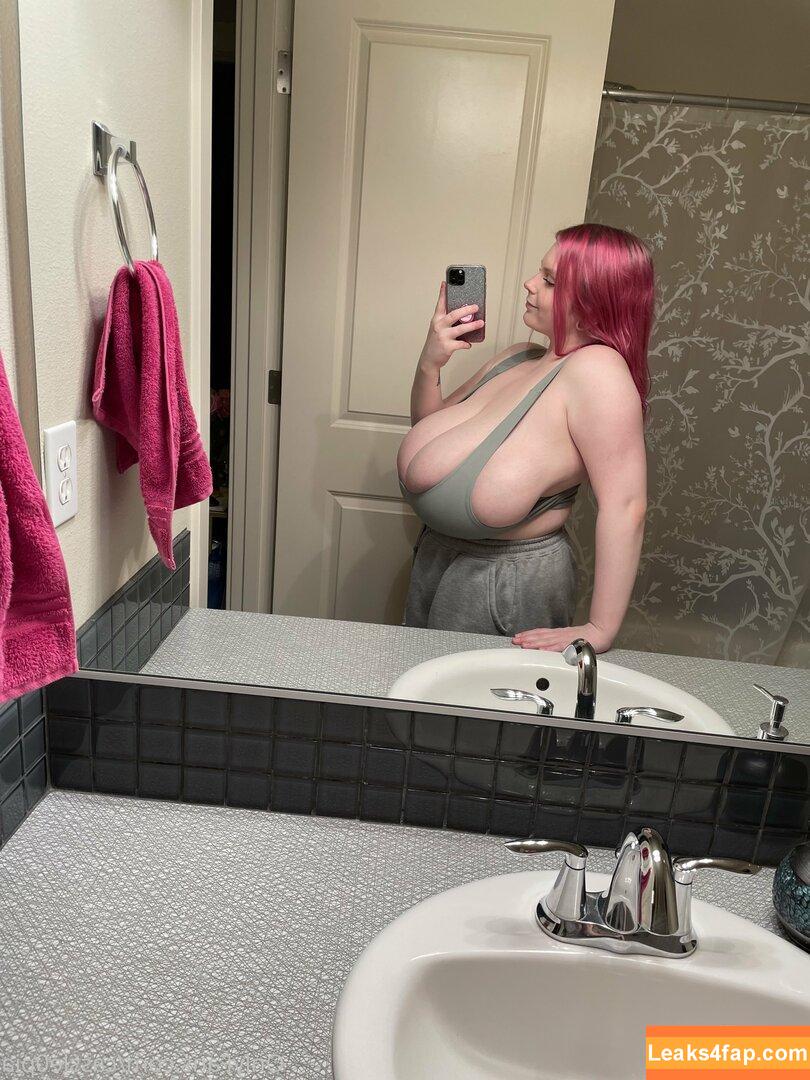 Cassie0pia / tcassie0pia / therealcassie0pia leaked photo photo #0650