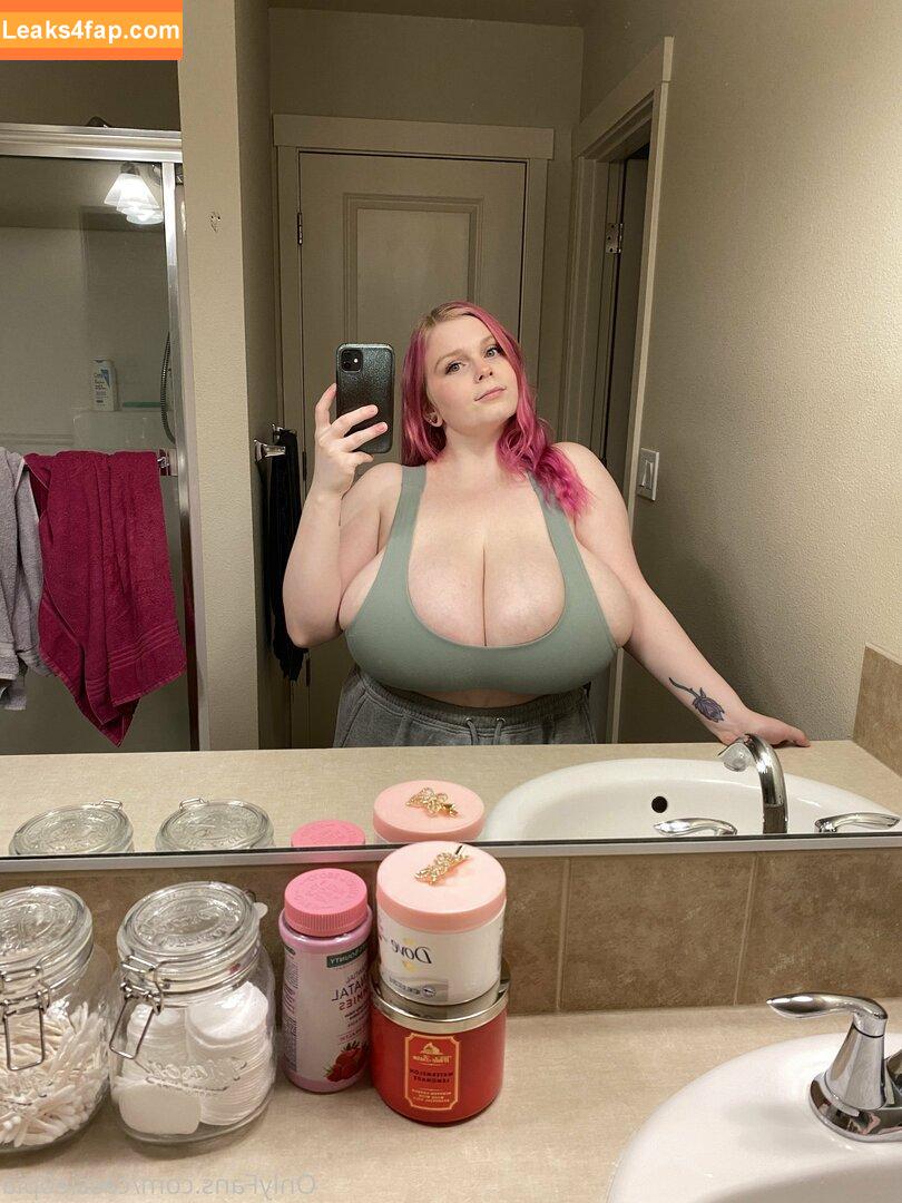 Cassie0pia / tcassie0pia / therealcassie0pia leaked photo photo #0653