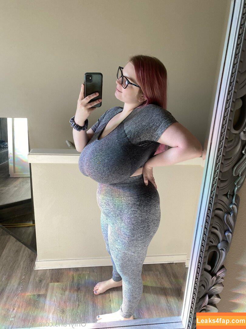 Cassie0pia / tcassie0pia / therealcassie0pia leaked photo photo #0710