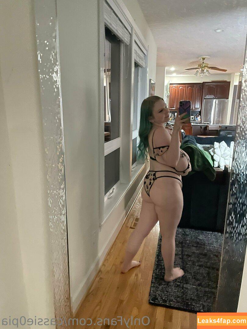 Cassie0pia / tcassie0pia / therealcassie0pia leaked photo photo #0946