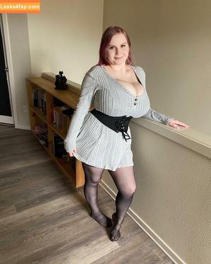 Cassie0pia photo #0240