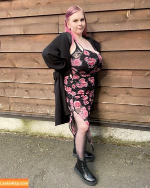 Cassie0pia photo #0245