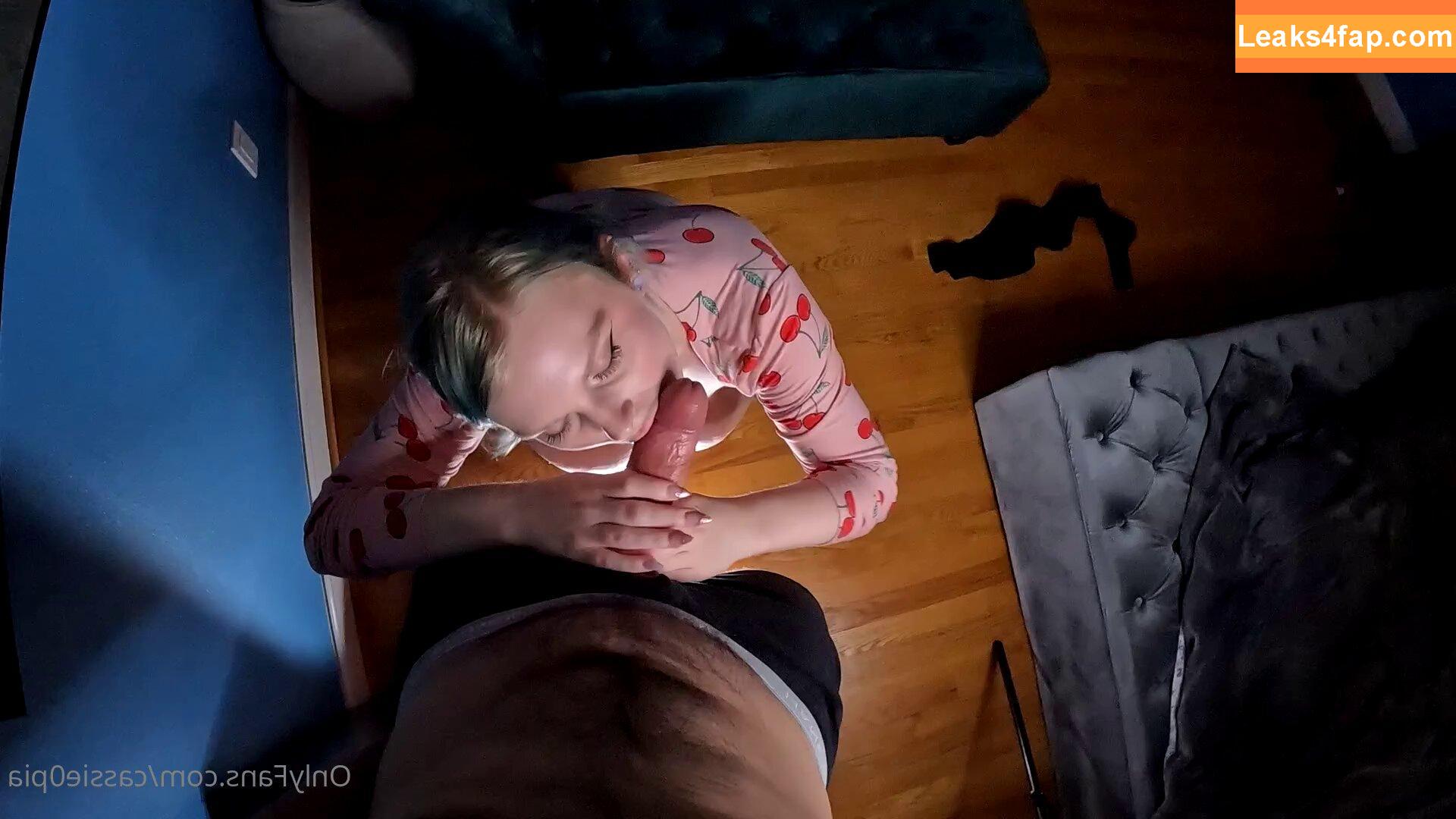 Cassie0pia / tcassie0pia / therealcassie0pia leaked photo photo #1097