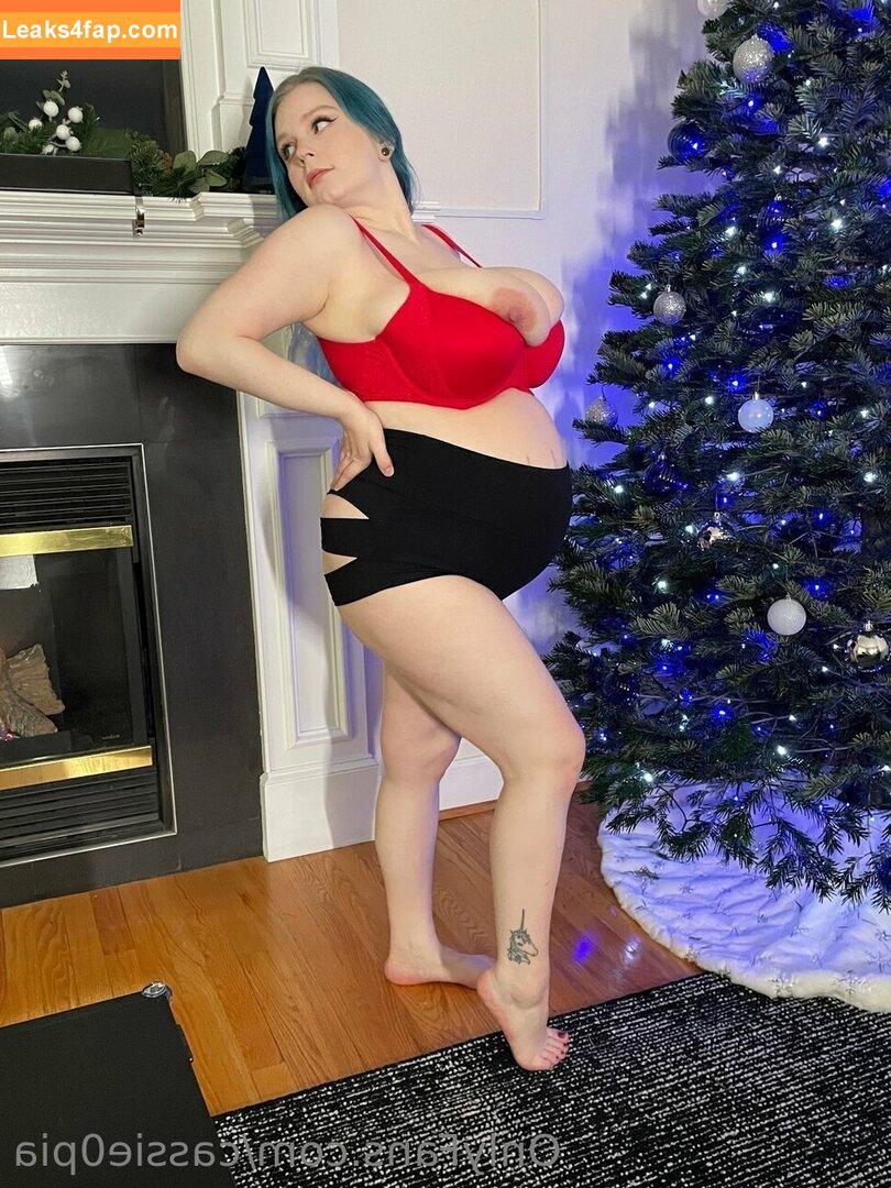 Cassie0pia / tcassie0pia / therealcassie0pia leaked photo photo #1742
