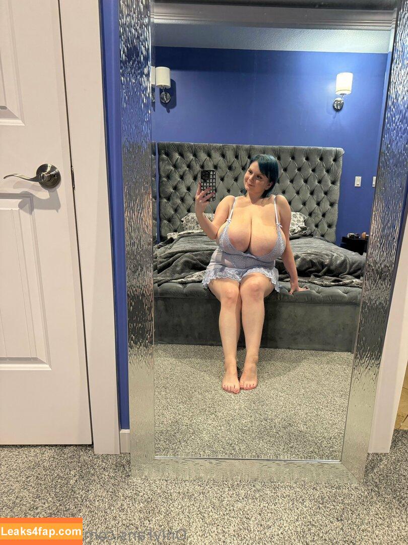 Cassie0pia / tcassie0pia / therealcassie0pia leaked photo photo #2130