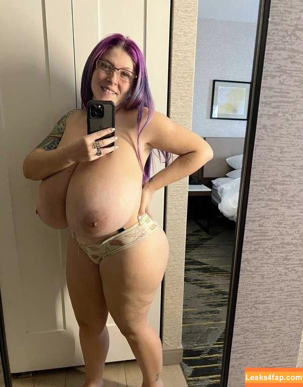 Cassie0pia / tcassie0pia / therealcassie0pia leaked photo photo #2545