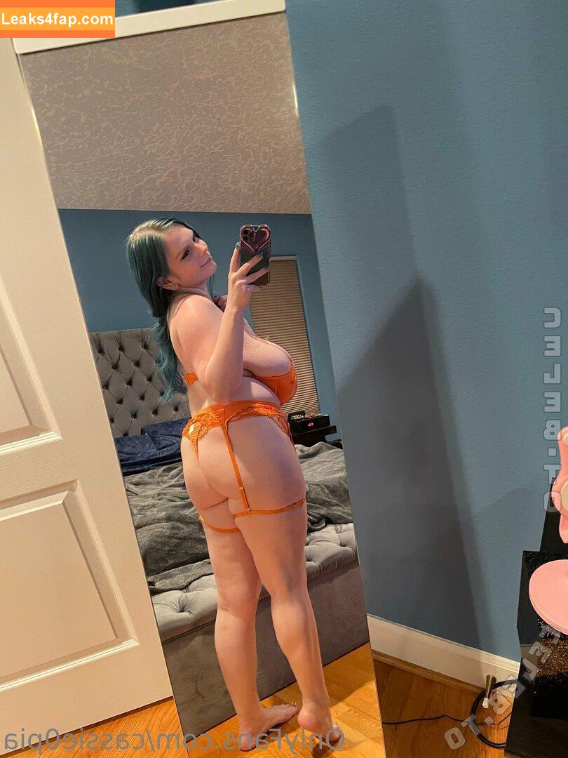 Cassie0pia / https: / therealcassie0pia leaked photo photo #2667