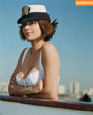 Catherine Bell photo #0056