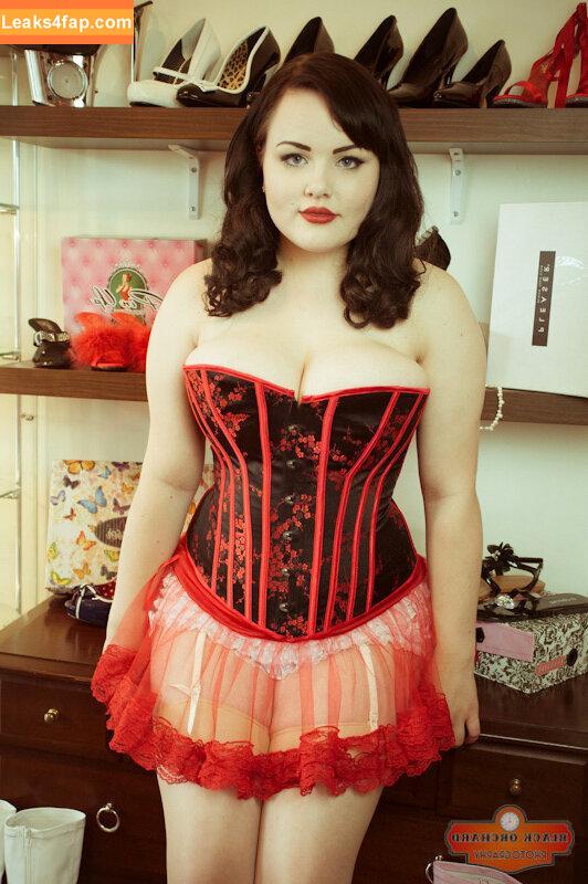 Catherine Ellis / Miss-Viola Burlesquer leaked photo photo #0001