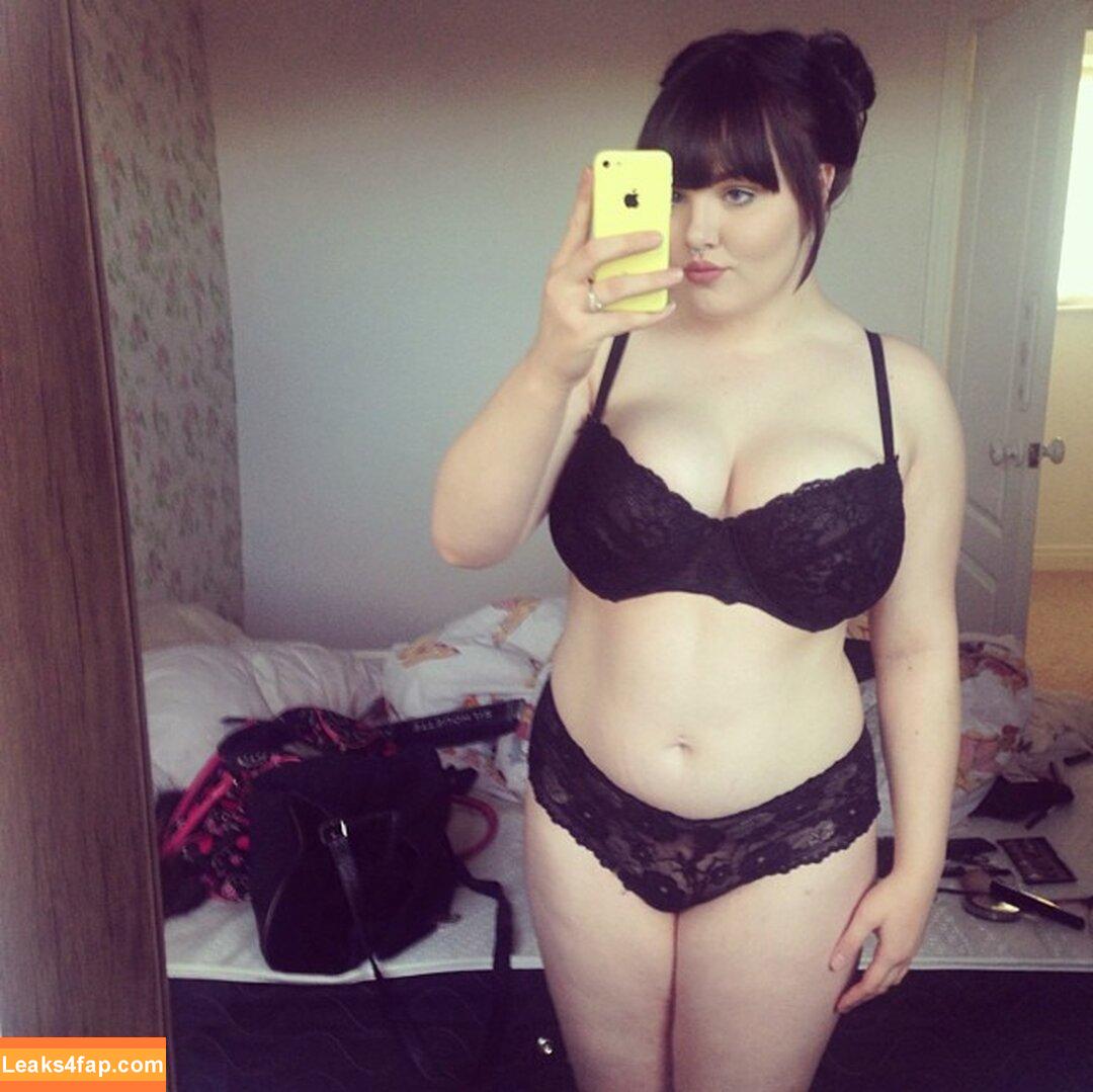 Catherine Ellis / Miss-Viola Burlesquer leaked photo photo #0003