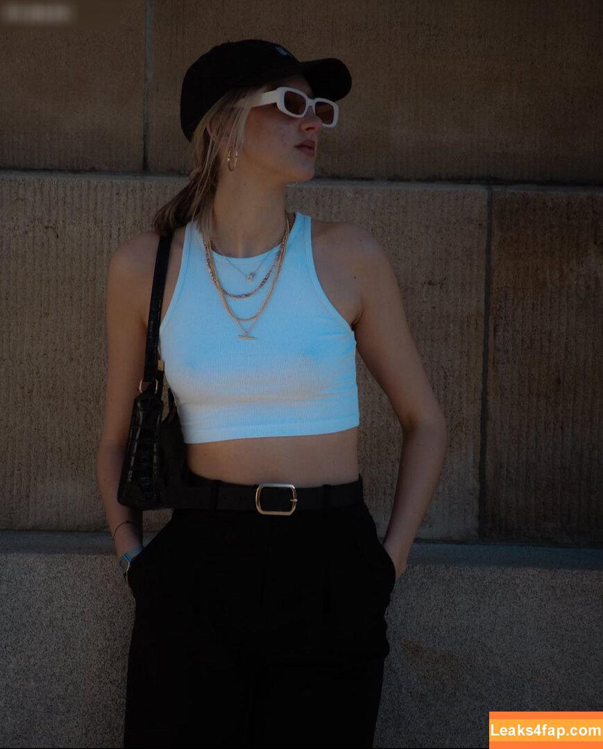 Cathi /  leaked photo photo #0005