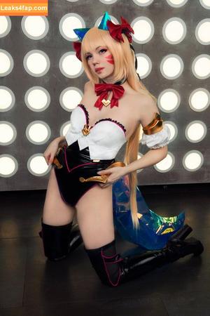 caticornplay photo #1015