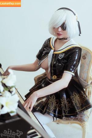 Catie photo #0011