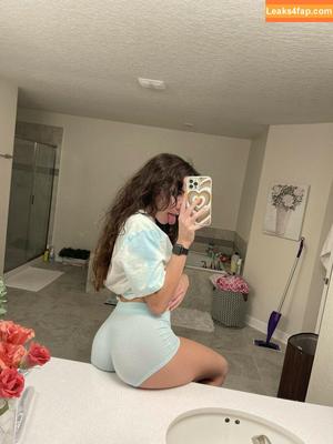 Catlyn Crespo photo #0101
