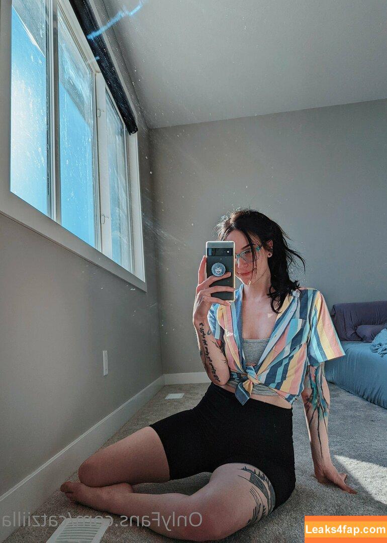 Catziilla / cptamaziing / thecatziilla leaked photo photo #0149