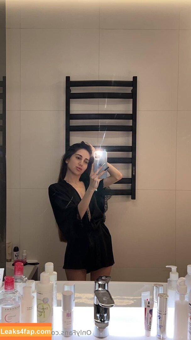 ccarolinnee_sex / ccaroolinnee leaked photo photo #0019