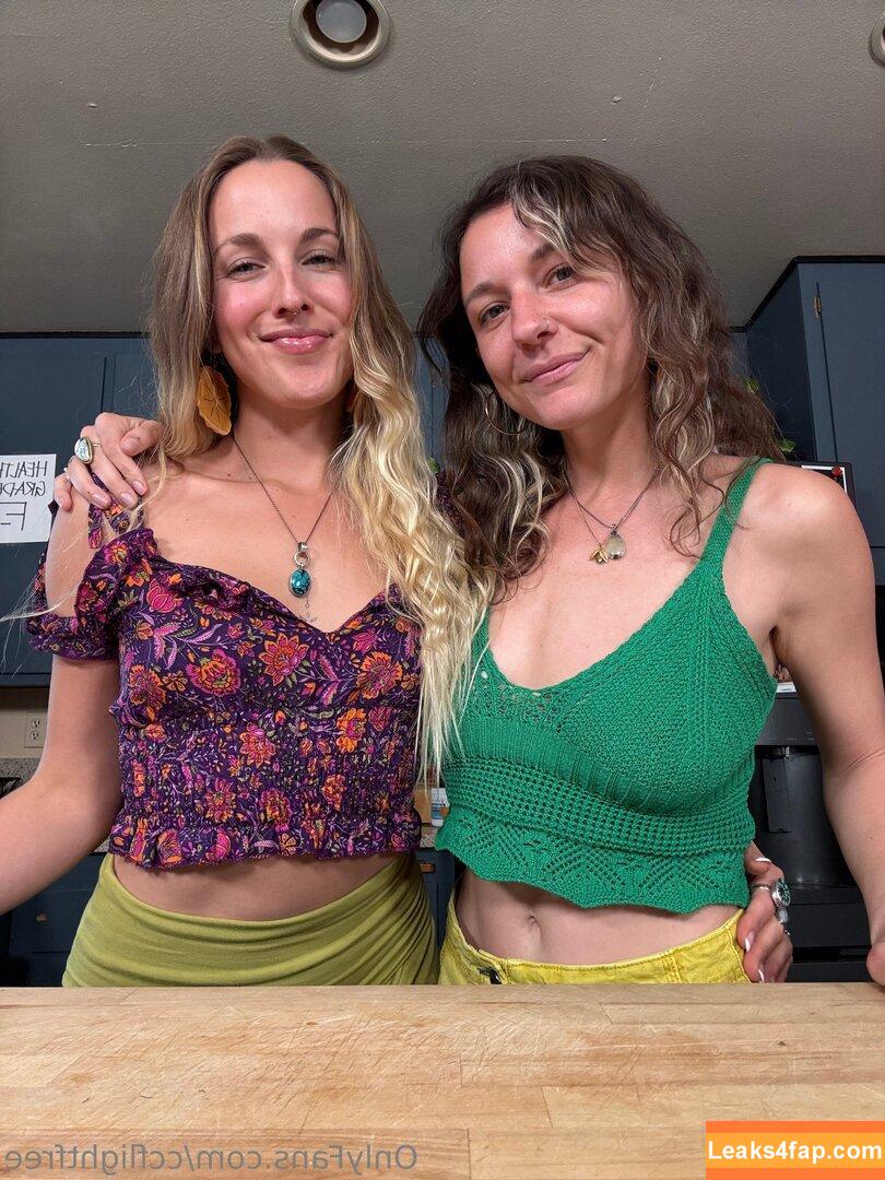 ccflightfree /  leaked photo photo #0081