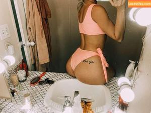 Cece Handley photo #0084