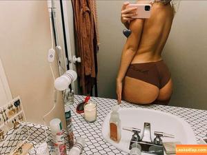 Cece Handley photo #0088