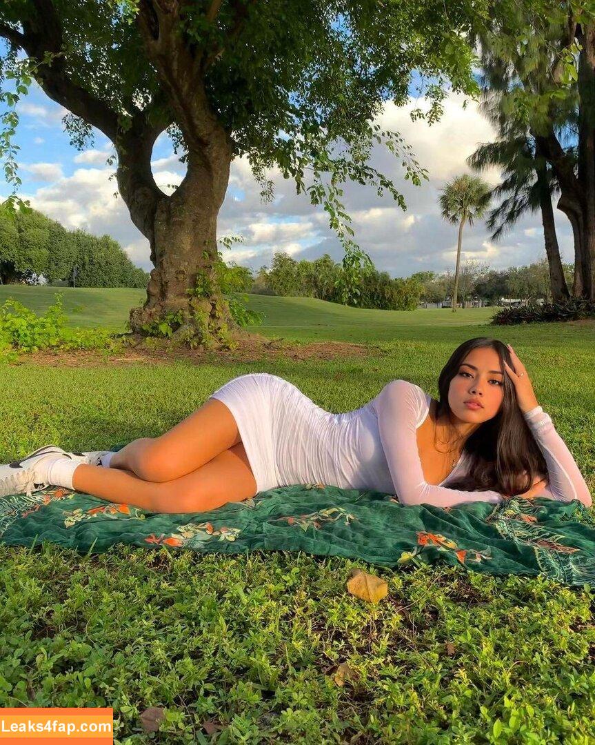 Cecile Proulx / cecile_prlx / https: leaked photo photo #0016