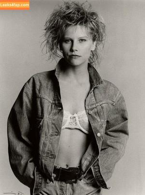 Celebrity Guilty Pleasures & Underrated Women фото #0014