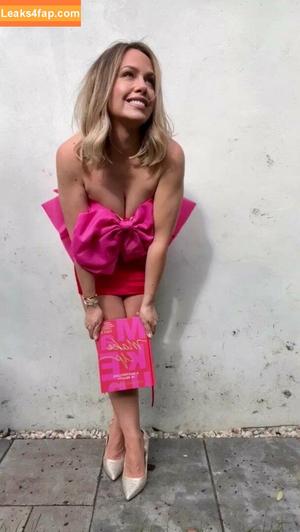 Celebrity Guilty Pleasures & Underrated Women фото #0092