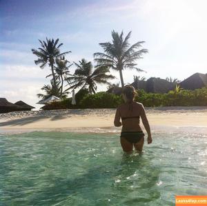 Celebrity Guilty Pleasures & Underrated Women фото #0101