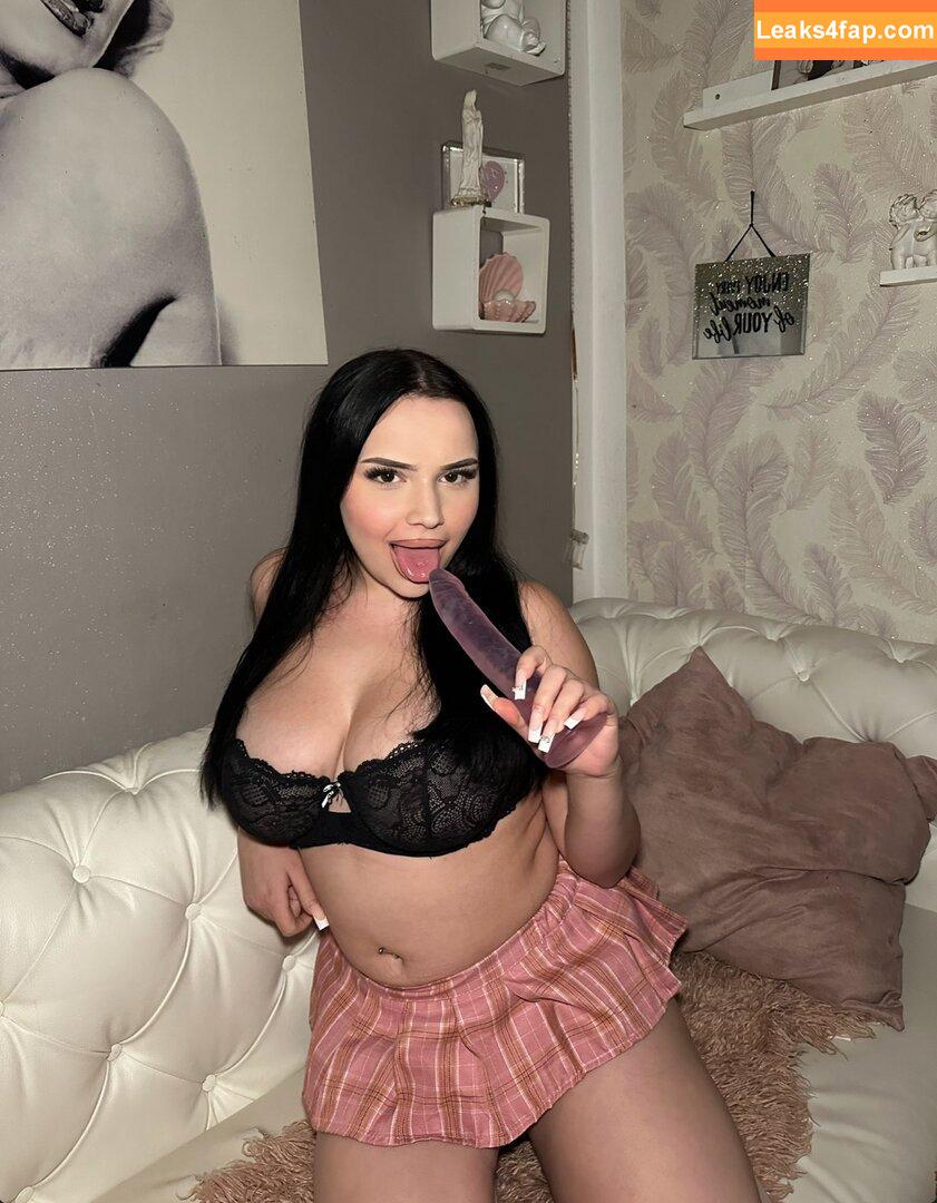 Celina.melon / cherrycoco03 leaked photo photo #0012