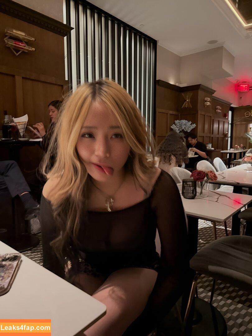 cellow111 / annie zheng leaked photo photo #0156