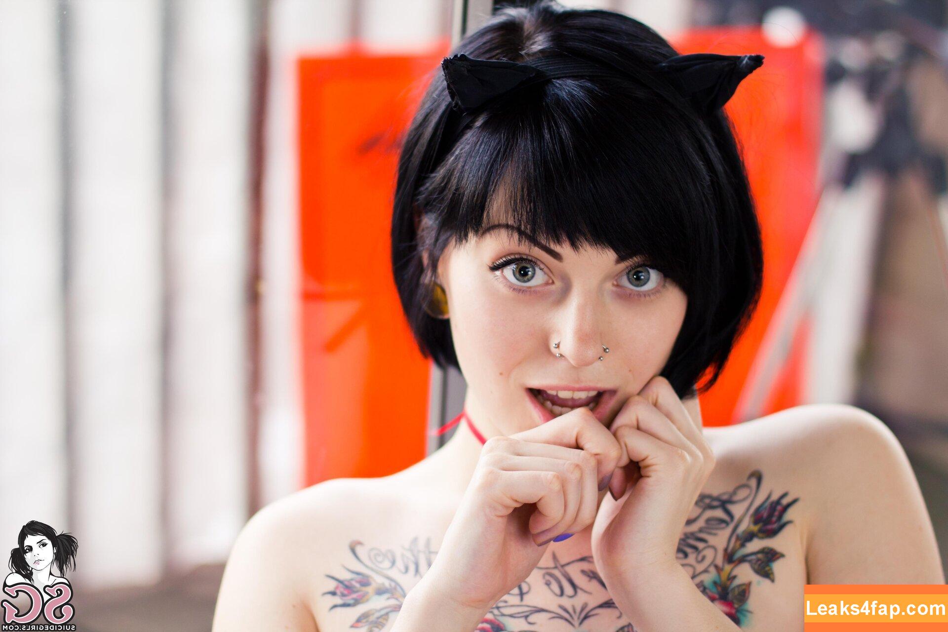 Cere Suicide /  leaked photo photo #0004