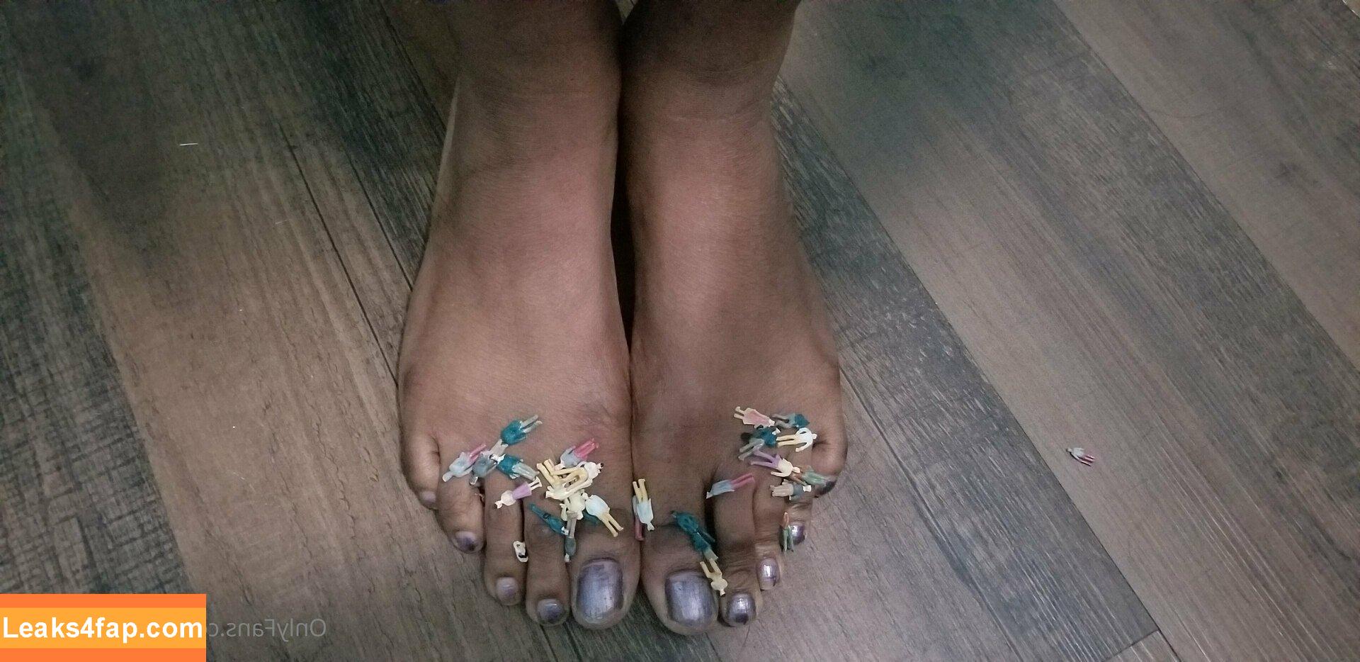 cfootgoddessx / chocolate_foot_goddess leaked photo photo #0001