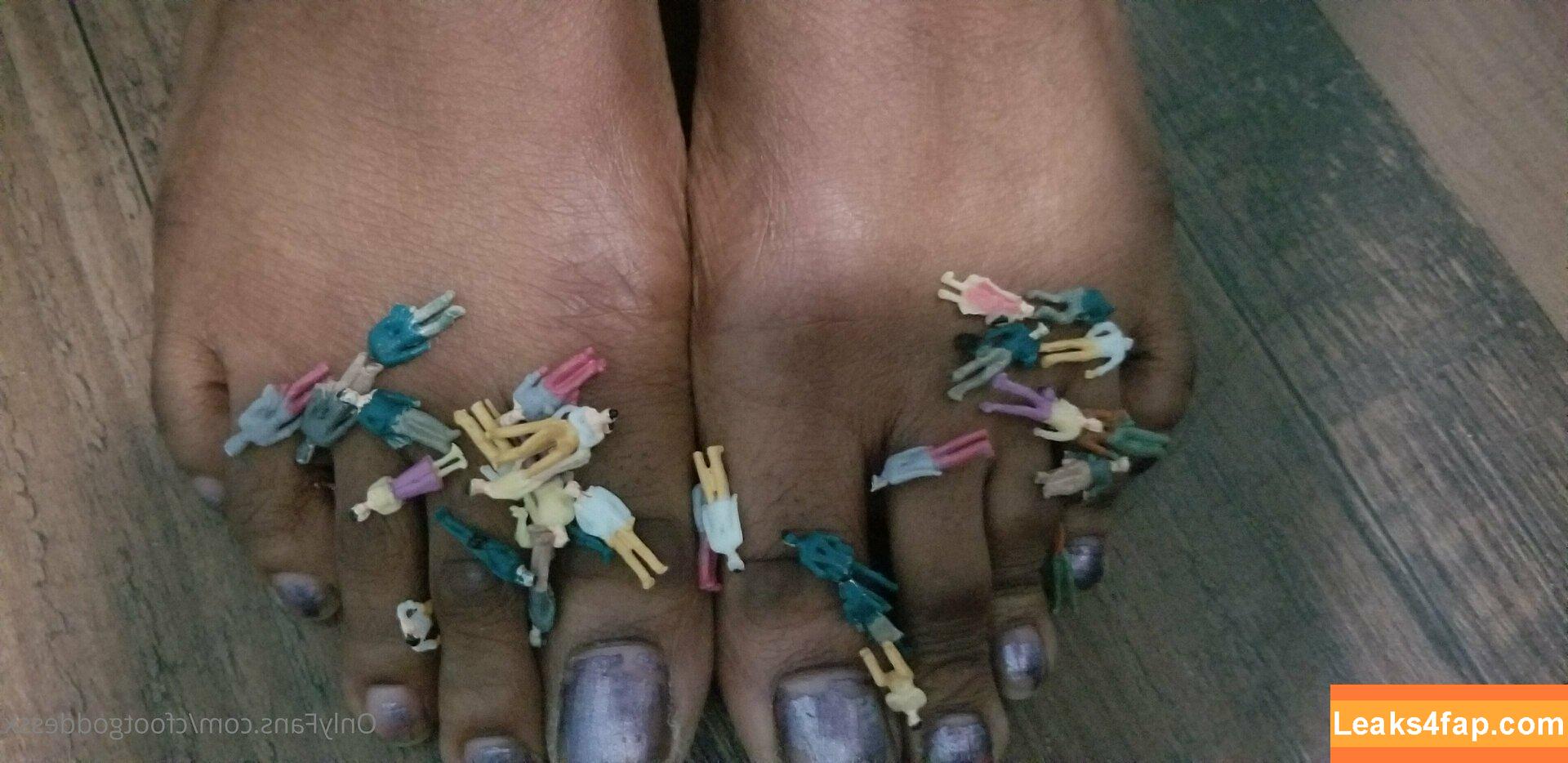 cfootgoddessx / chocolate_foot_goddess leaked photo photo #0002