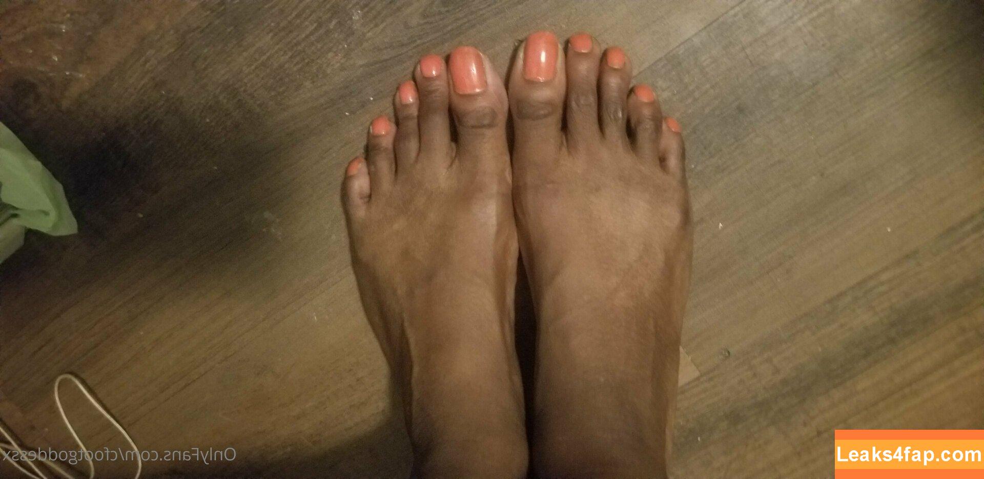 cfootgoddessx / chocolate_foot_goddess leaked photo photo #0041