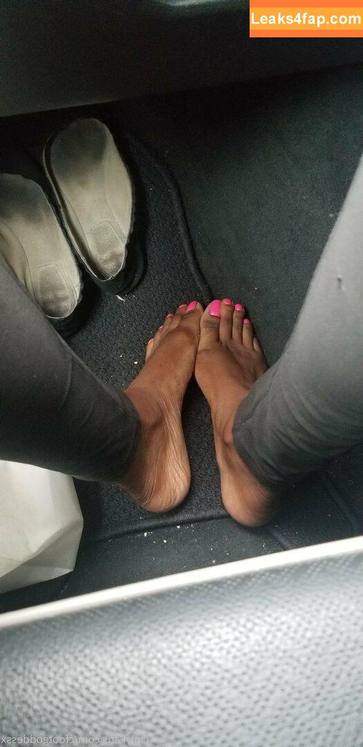 cfootgoddessx / chocolate_foot_goddess leaked photo photo #0060