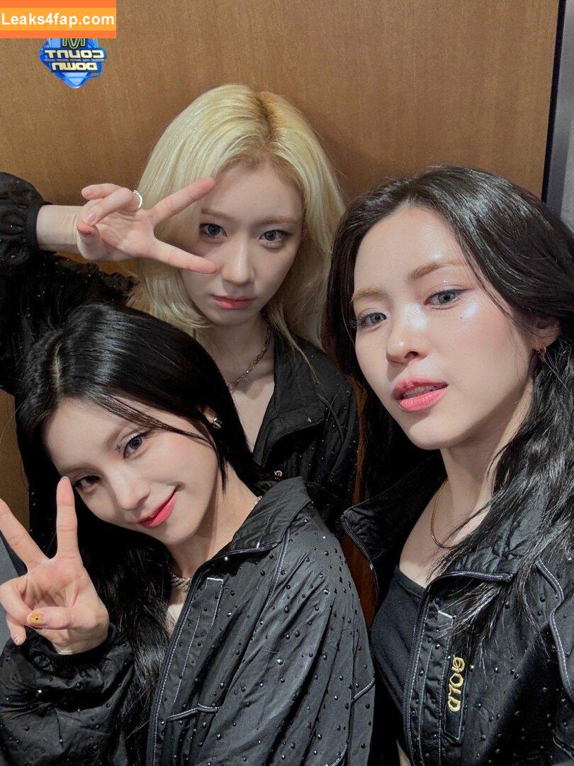 Chaeryeong / ITZY (채령 / chaerrry0 leaked photo photo #0016