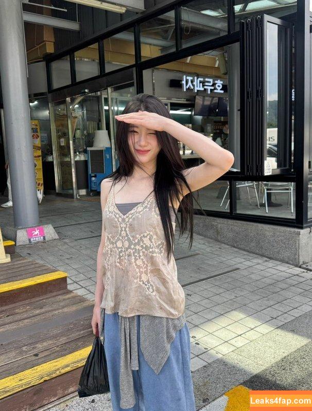Chaeryeong / ITZY (채령 / chaerrry0 leaked photo photo #0231
