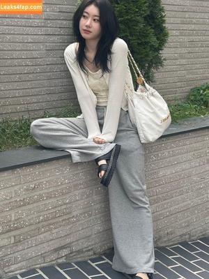 Chaeryeong photo #0108
