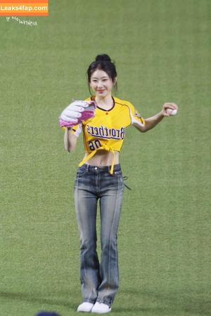 Chaeryeong photo #0117