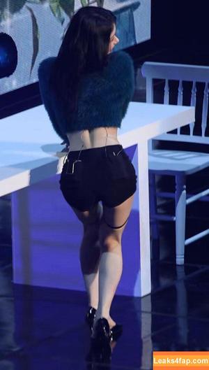 Chaeryeong photo #0122