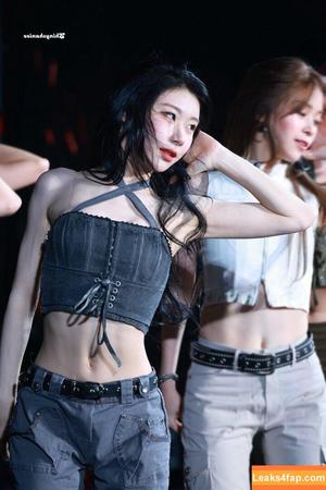 Chaeryeong photo #0128